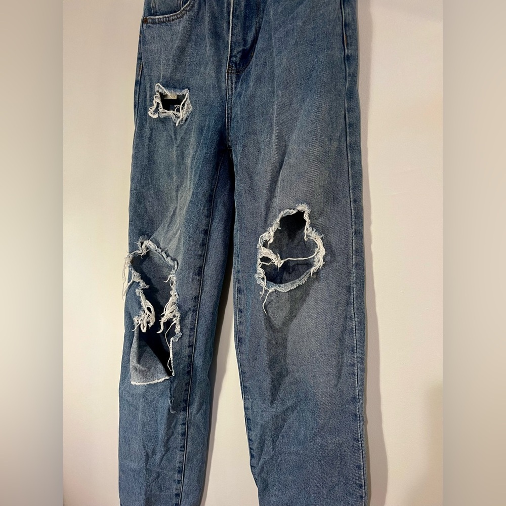 RSQ high-rise distressed mom jeans 23